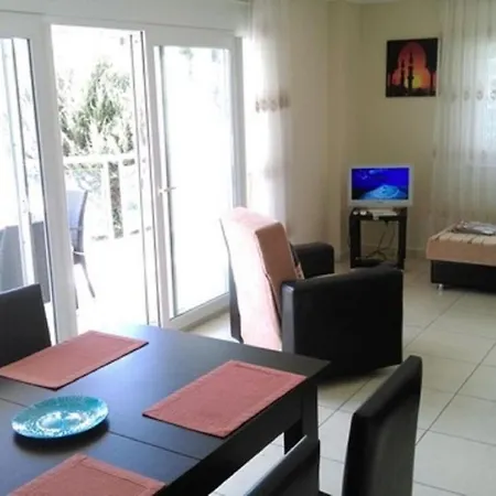 アパート Mirage G 1 - Beautiful 2 Bedroomed Ground Floor Apartment Of Approx 1000 Sq Ft *