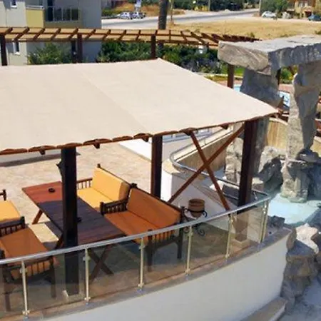 Mirage G 1 - Beautiful 2 Bedroomed Ground Floor Apartment Of Approx 1000 Sq Ft *