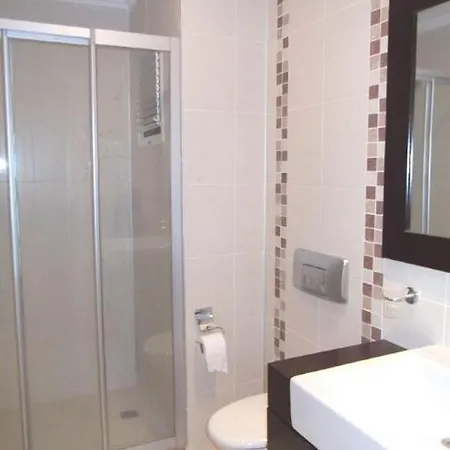 アパート Mirage G 1 - Beautiful 2 Bedroomed Ground Floor Apartment Of Approx 1000 Sq Ft シダ